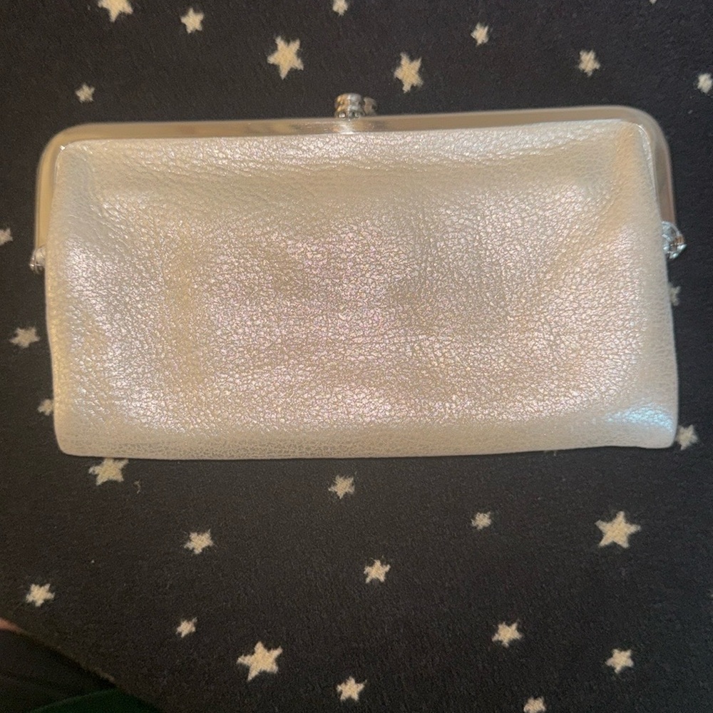 Hobo Lauren Clutch Pearl